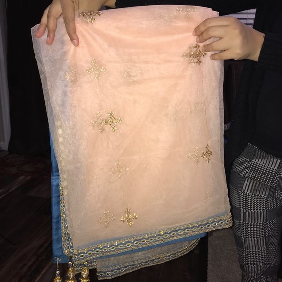 Indian wedding outfit - Picture 6 of 6